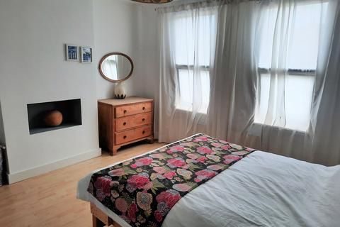 44 Cecil Road, Rochester, ME1 2HS