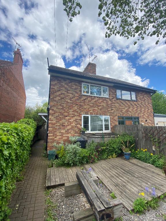 Butcher Terrace, South Bank, York, YO23 2 bed flat £795 pcm (£183 pw)