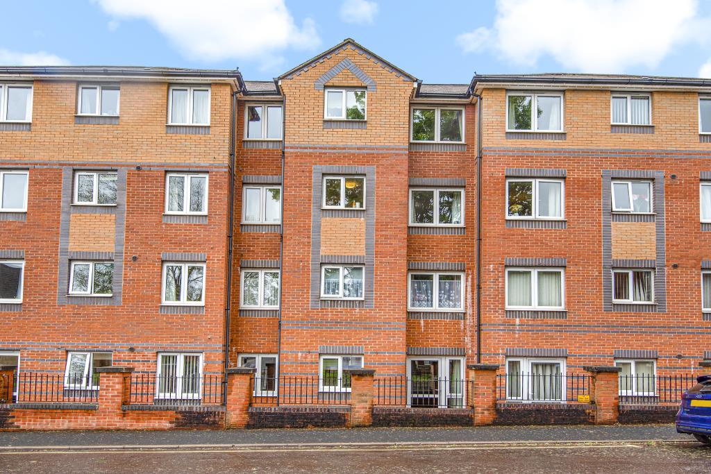 Banbury, Oxfordshire, OX16 1 bed flat £115,000