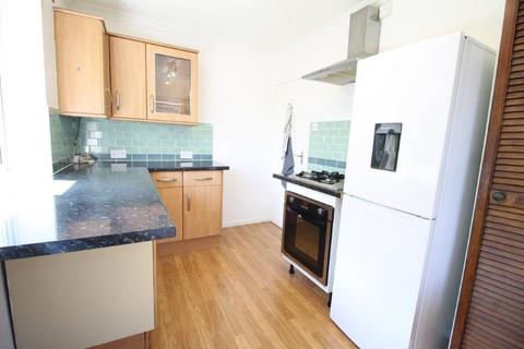 2 bedroom maisonette to rent, Belview Close , Northolt  UB5