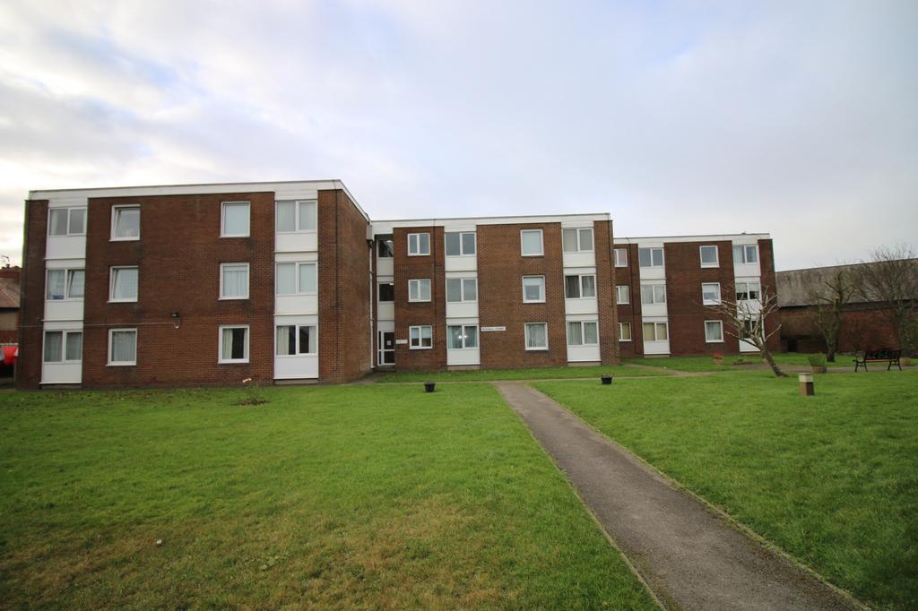 Rossall Court, Fleetwood, FY7 Studio £32,500