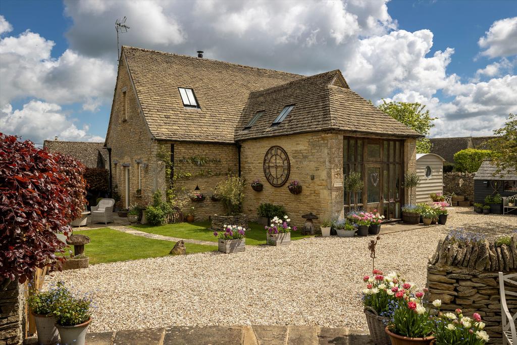 ClaptonontheHill, Cheltenham, Gloucestershire, GL54 2 bed barn