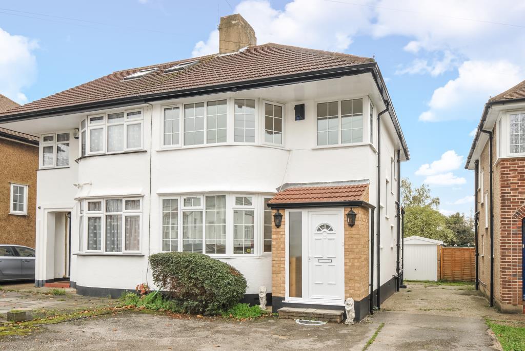 Felbridge Avenue, Stanmore, HA7 3 bed semidetached house for sale £