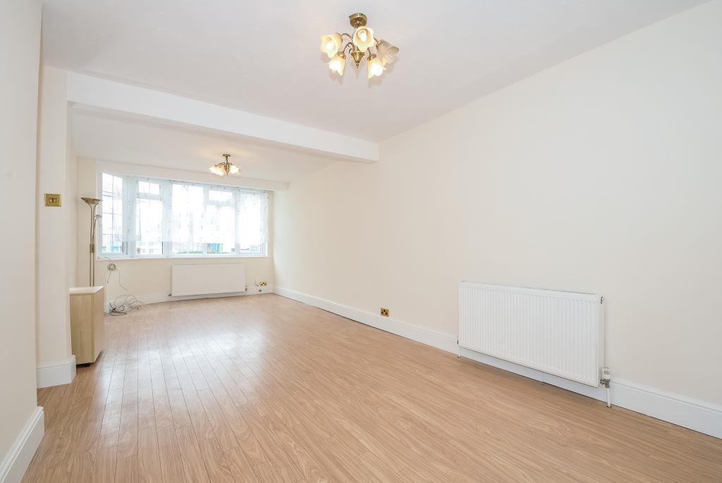 Felbridge Avenue, Stanmore, HA7 3 bed semidetached house £730,000