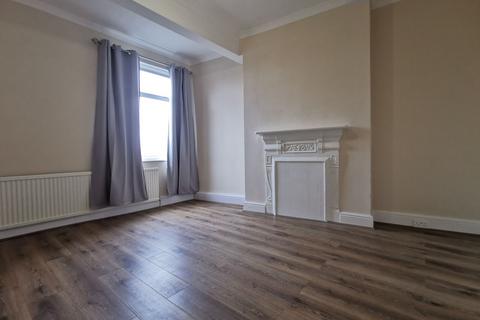 2 bedroom apartment to rent, High Road Willesden Green  NW10 2PP
