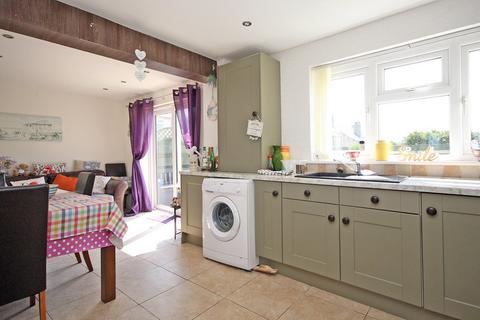 3 bedroom terraced house for sale, Mill Road, Holyhead, Ynys Mon, LL65