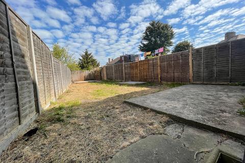 217 Avenue Road, Erith, DA8 3DA