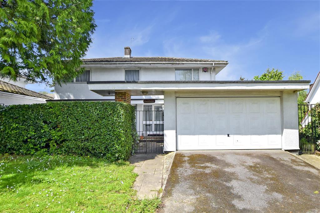 Queens Avenue, Maidstone, Kent 4 bed detached house £600,000