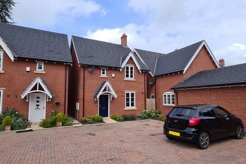3 bedroom detached house to rent, Leyland Court, Leicester LE12
