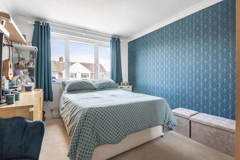 13 Burnetts Road, Windsor, SL4 5PN