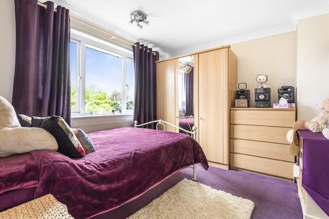 13 Burnetts Road, Windsor, SL4 5PN