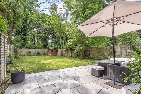 Flat 2, 70 Thicket Road, London, SE20 8DR