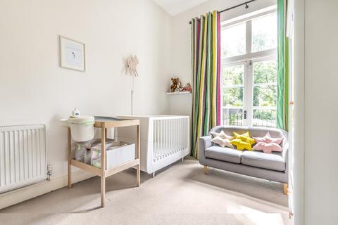 Flat 2, 70 Thicket Road, London, SE20 8DR