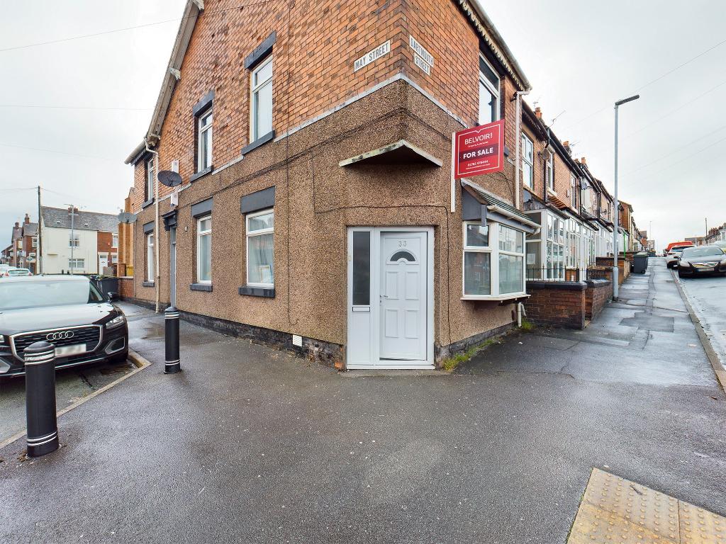 Dartmouth Street, Burslem, StokeonTrent, ST6 2 bed flat £70,000