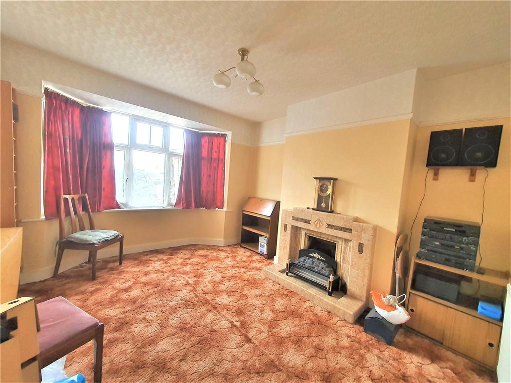 Wilmar Close, Hayes, Greater London, UB4 3 bed semidetached house £