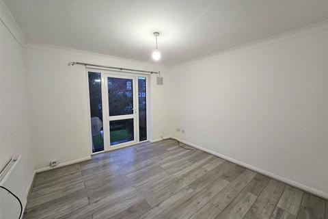 undefined, Pages Lane, Uxbridge, Greater London, UB8