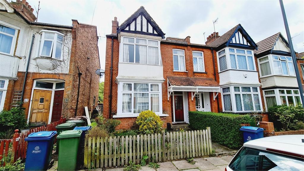 Butler Road, Harrow, Middlesex, HA1 2 bed £365,000