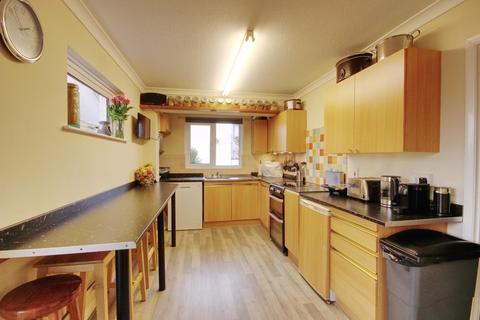 16 Bridge Plats Way, Bideford, EX39 3PY