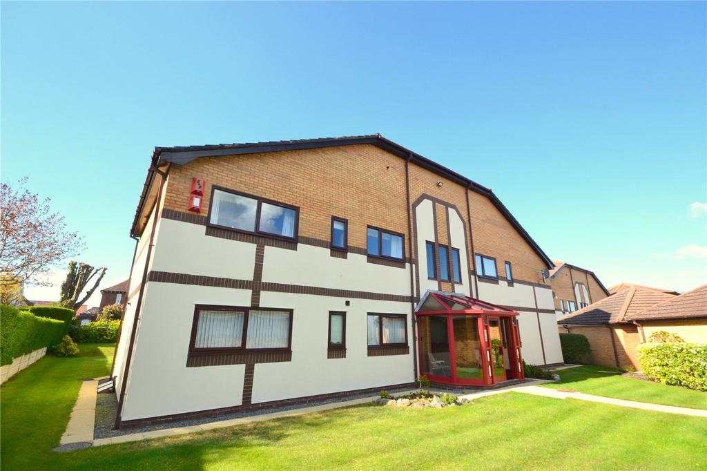 College Court, Rhos On Sea, Colwyn... 2 bed apartment £220,000