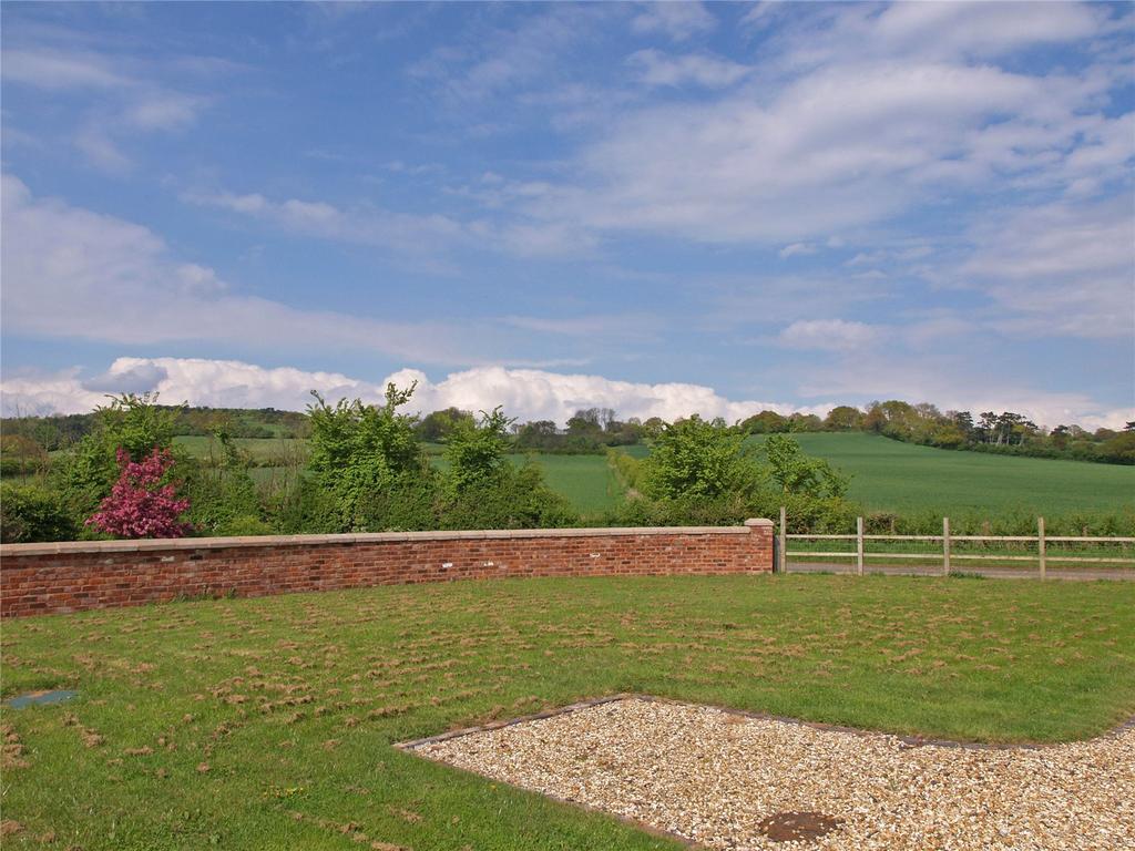 Lea End Lane, Hopwood, Alvechurch... 4 bed barn conversion £1,800 pcm