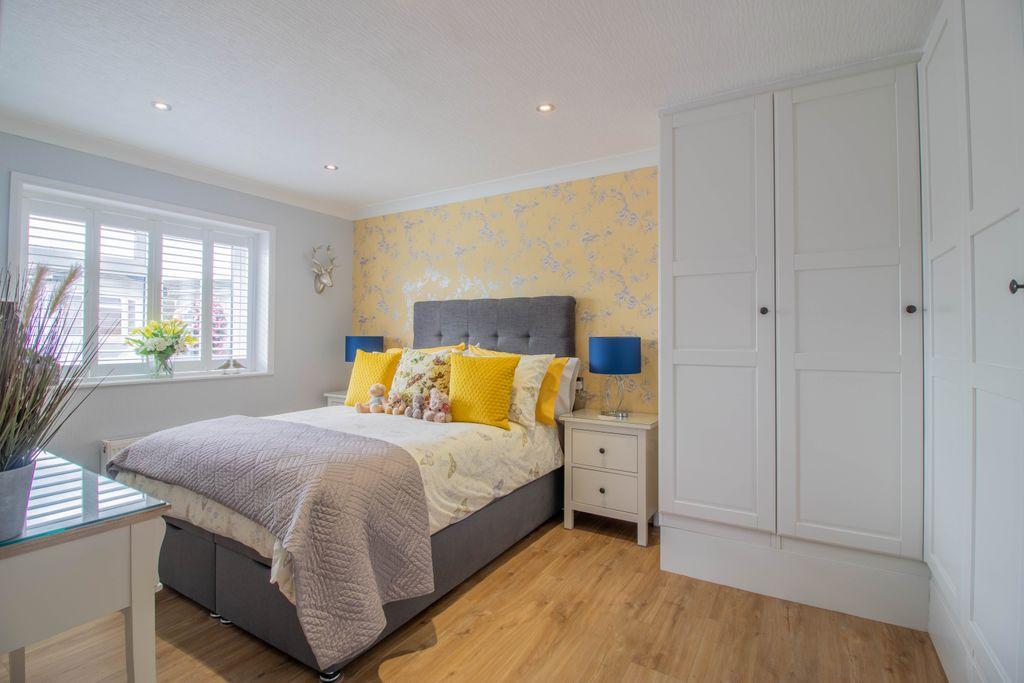 Bedroom 1 (Double)