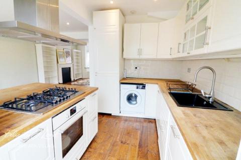 9 Wricklemarsh Road, London, SE3 0NF