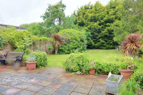 9 Wricklemarsh Road, London, SE3 0NF