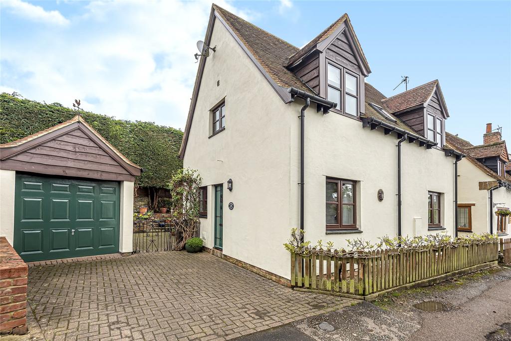 Back Street, Gawcott, Buckinghamshire, MK18 3 bed detached house £395,000