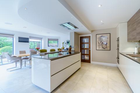 Grangewood Larch Avenue, Ascot, SL5 0AW
