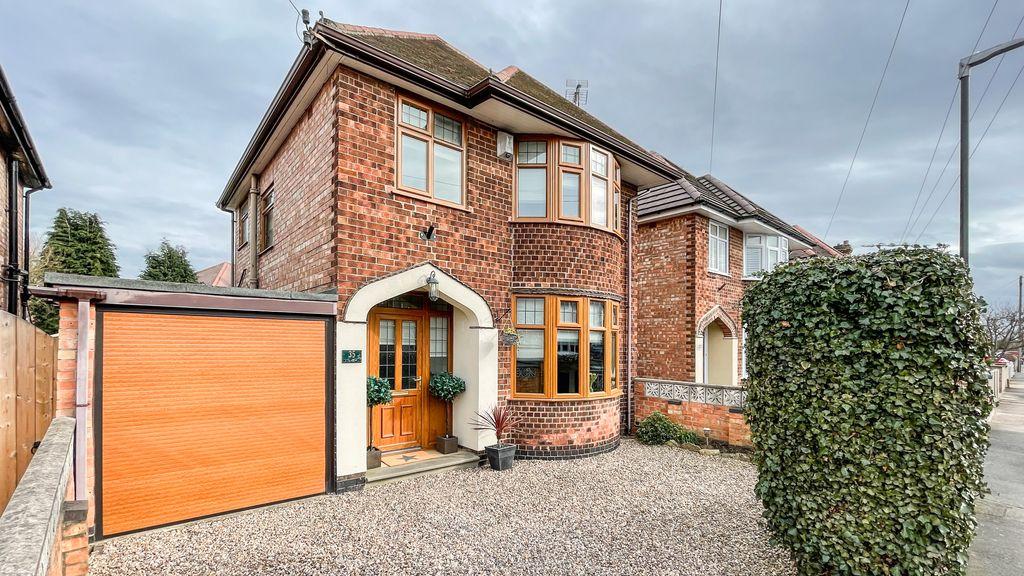 Reedman Road, Sawley NG10 3FD 3 bed detached house £280,000