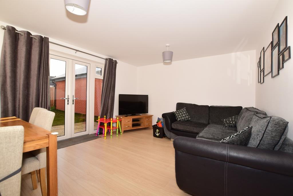 The Lancers Folkestone CT20 3 bed detached house £1,100 pcm (£254 pw)
