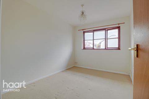 39 Chalice Way, Greenhithe, DA9 9PR