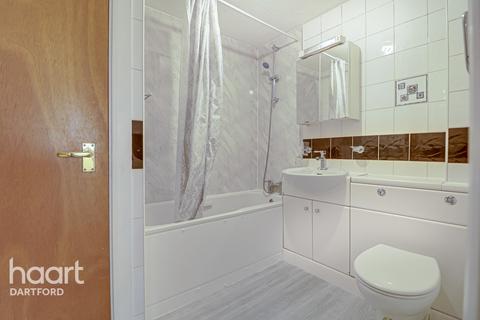 39 Chalice Way, Greenhithe, DA9 9PR
