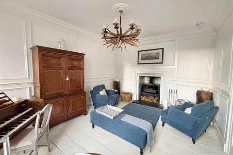 Cromer House, 51 Fore Street, Topsham, Exeter, EX3 0HW