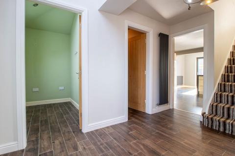 20 Allison Gardens, Beeston, Nottingham, NG9 5DG