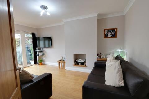 81 Broomfield, Benfleet, SS7 2SR