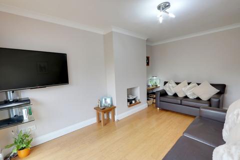 81 Broomfield, Benfleet, SS7 2SR