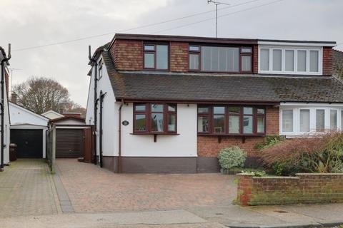 81 Broomfield, Benfleet, SS7 2SR