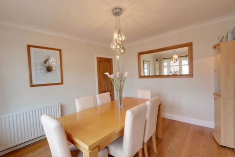81 Broomfield, Benfleet, SS7 2SR