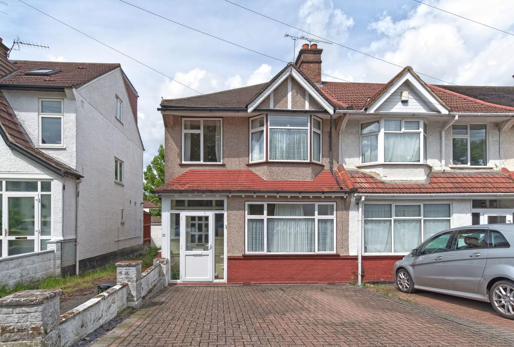 Braemar Avenue, South Croydon 3 bed end of terrace house £450,000