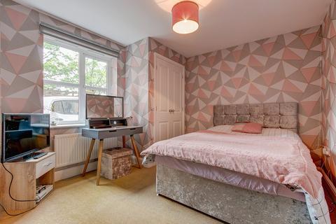 27 Shottery Close, Ipsley, Redditch, B98 0GE