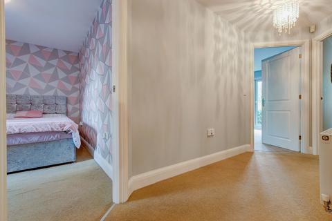 27 Shottery Close, Ipsley, Redditch, B98 0GE