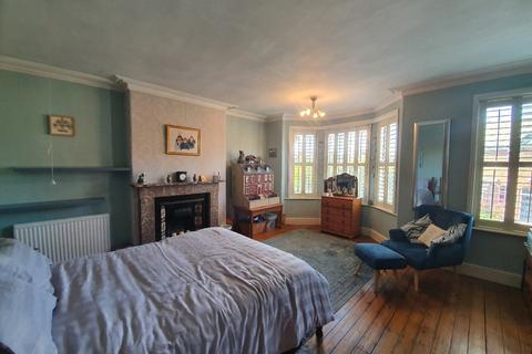 68 The Crescent, Northwich, CW9 8AD