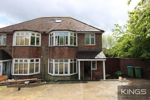 4 bedroom semi-detached house to rent, Woodmill Lane