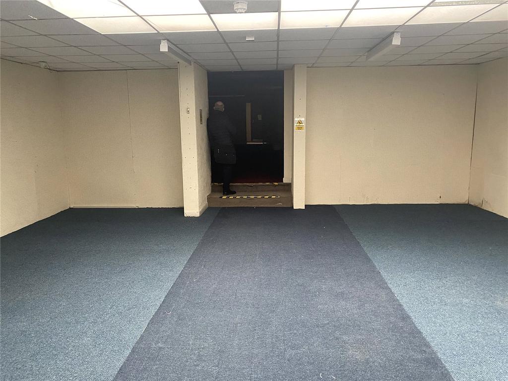 High Street, Fareham, Hampshire, PO16 Retail property (high street) £