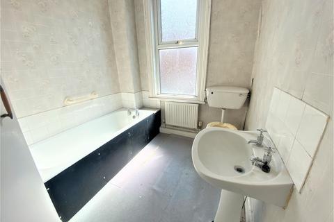 8 Cobden Place, Leeds, LS12 5LJ