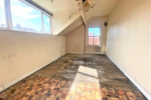8 Cobden Place, Leeds, LS12 5LJ
