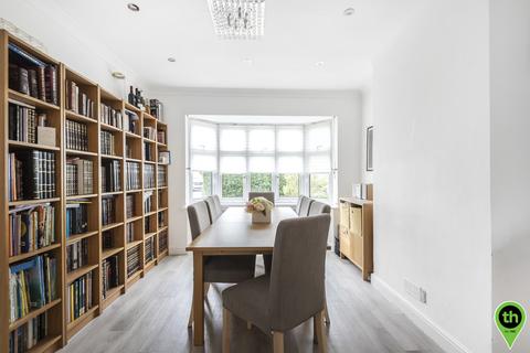 37 Aldridge Avenue, Edgware, HA8 8TA