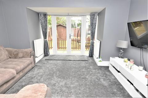 39 Watkins Way, Shoeburyness, Southend-on-sea, SS3 9NX