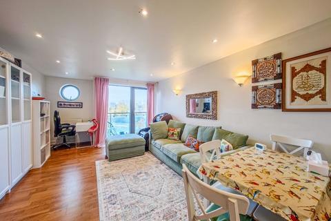 15 Warrior Close, London, SE28 0NL